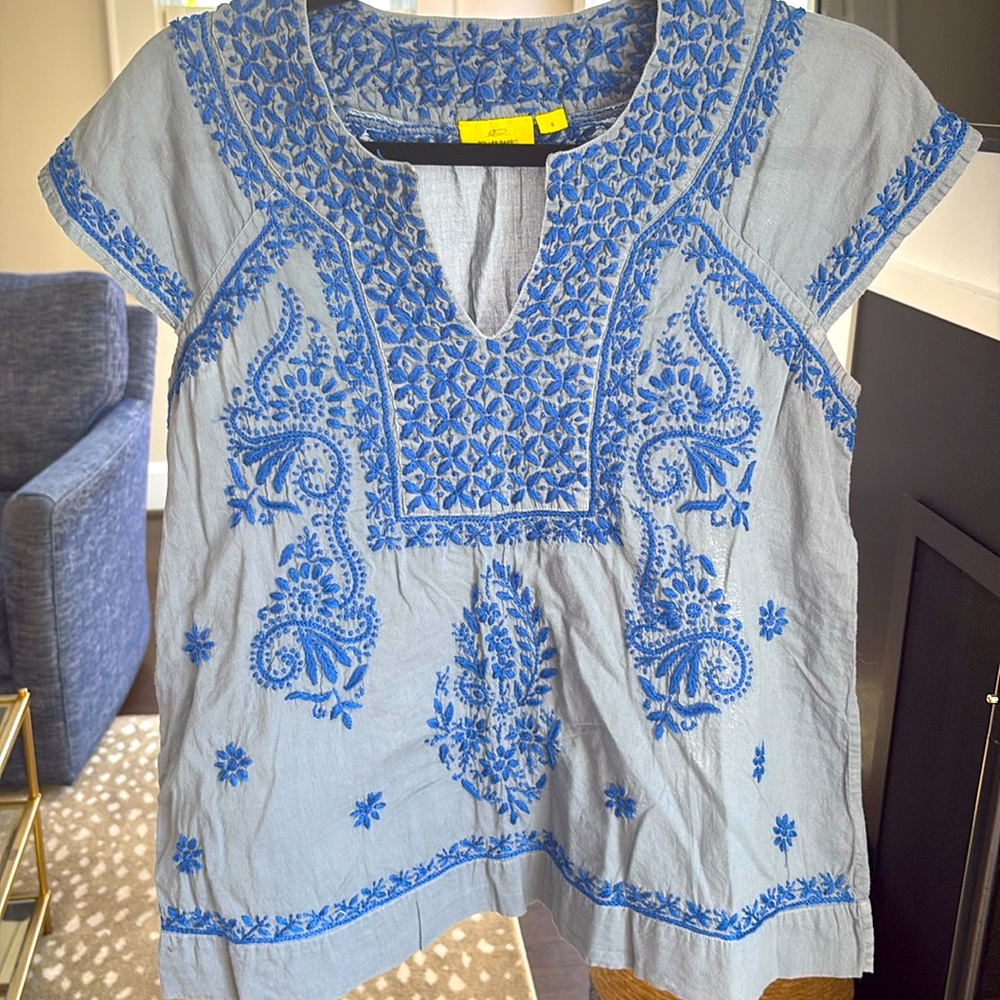 Roberta Roller Rabbit embroidered top size Small